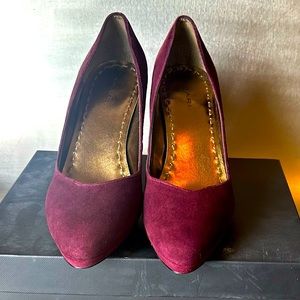 Plum Tahari Suede Platform Pumps